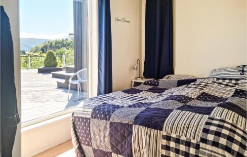 Katil atau katil-katil dalam bilik di Stunning Home In Lyngdal