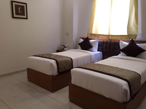 HOTEL PARAS ROYALE – Photos 3