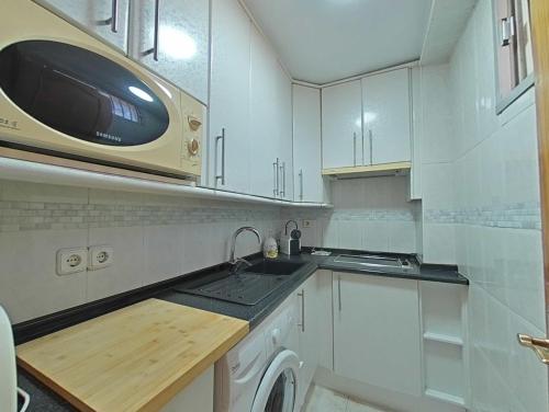Acogedor en la Carihuela con plaza de garaje garantizada! Sol Montemar