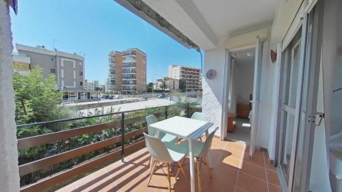 Acogedor en la Carihuela con plaza de garaje garantizada! Sol Montemar