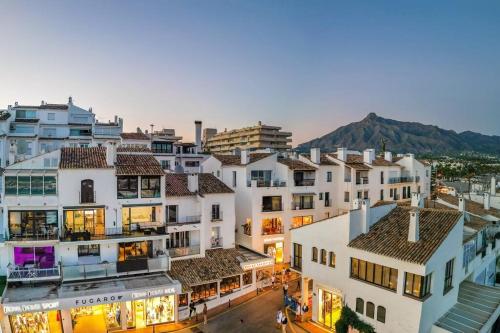 Puerto Banus Front Line 2 bedroom apartment