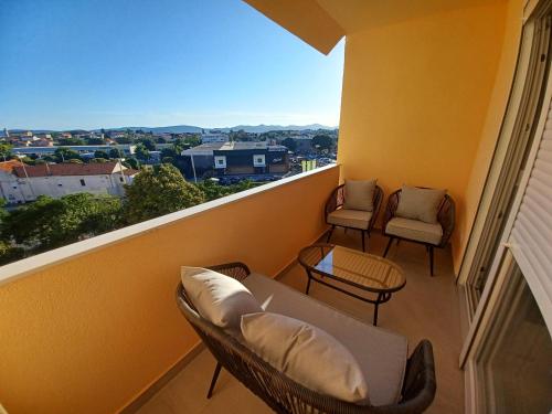 Apartment Mare - lovely flat few steps away from the main bus station and Zadar old town