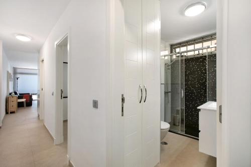 Ένα μπάνιο στο Casa Médano 5 By Médano Rentals