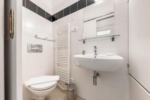 Bilik mandi di King´s Road Residence