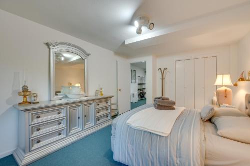 Una cama o camas en una habitación de Charming Thornton Escape with Sauna and Gazebo!