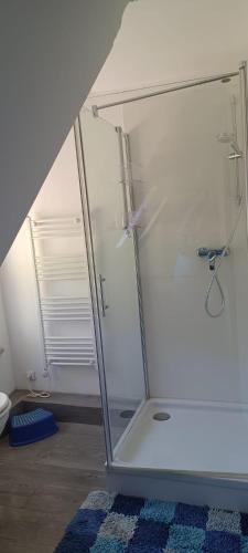 Ένα μπάνιο στο Haus auf den oberen Hexenstieg
