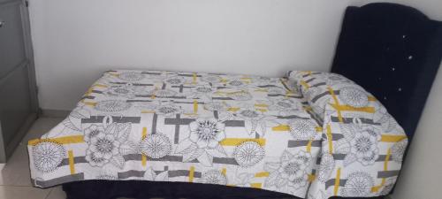 Ein Bett oder Betten in einem Zimmer der Unterkunft La casa de los viajeros Jazmin