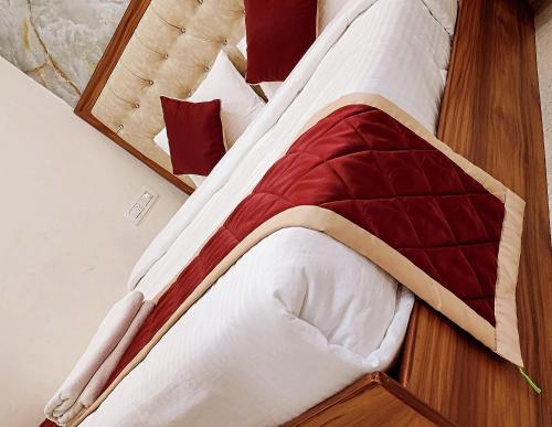 Ein Bett oder Betten in einem Zimmer der Unterkunft KK Comforts Boarding and Lodging