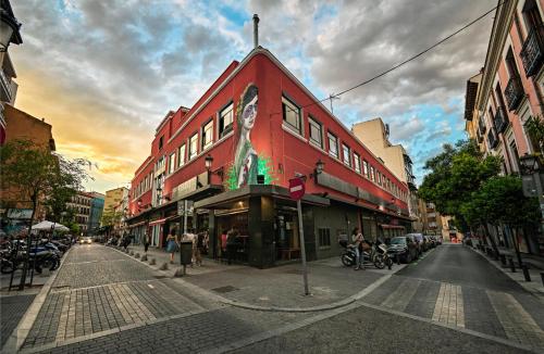Charming Anton Martin Market