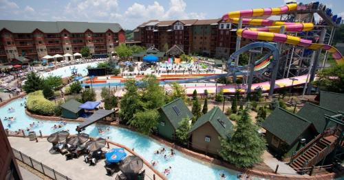 an amusement park with a roller coaster and a water park at Great Smokies Lodge Resort 2BR in Sevierville