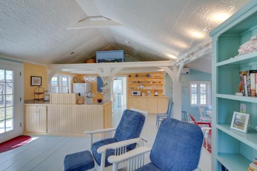 Zona de estar de Cozy Fiddlers Rest Cabin 11 Miles to Skiing!