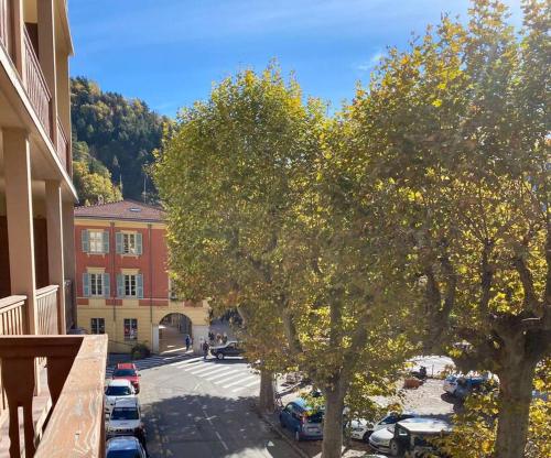 Photo de la galerie de l'établissement Charmant appartement rénové au cœur du village, à Saint-Martin-Vésubie