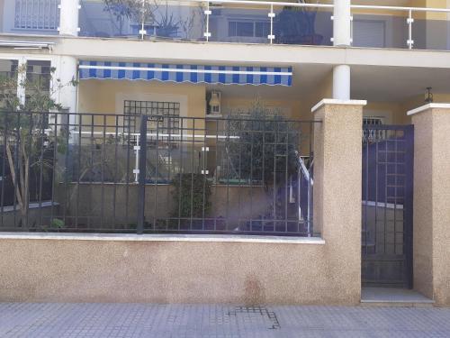 Το κτήριο όπου στεγάζεται  το διαμέρισμα