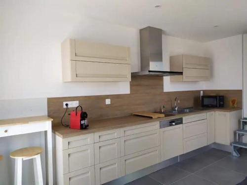 Studio climatisé calme et équipé pour trois jours minimun