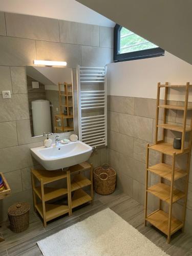 Koupelna v ubytování Apartma Med smrekami Golte