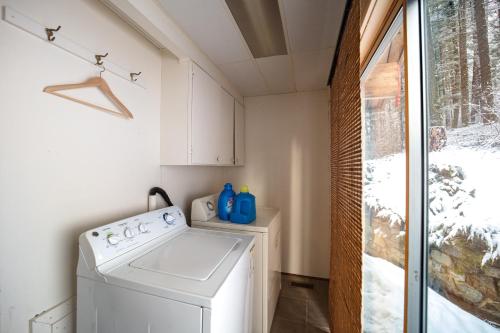 Fotografie z fotogalerie ubytování Leavenworth Mountain View Cabin w/ Space to Hike v destinaci Leavenworth