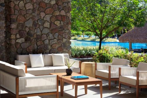 Część wypoczynkowa w obiekcie InterContinental Dominica Cabrits Resort & Spa by IHG