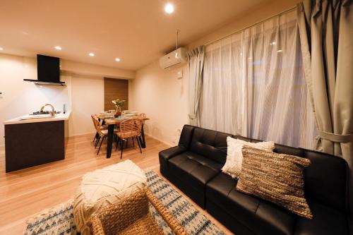 Ruang duduk di Pacific Coast Enoshima
