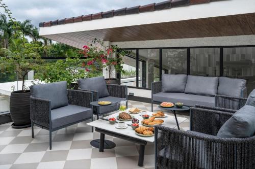 Jídlo v vily nebo okolí