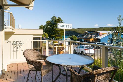 Ein Balkon oder eine Terrasse in der Unterkunft Loch Ard Motor Inn
