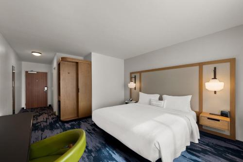 Кровать или кровати в номере Fairfield Inn & Suites Brooksville Suncoast Parkway