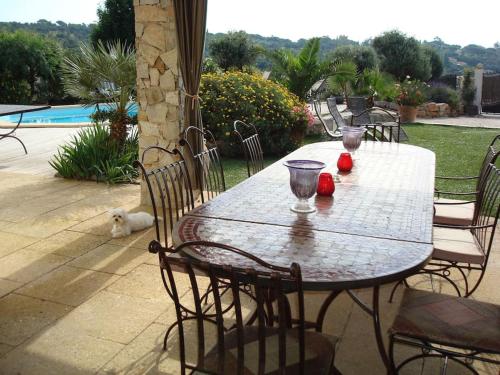 Bajade Très belle maison piscine chauffé 210M2 climatisé