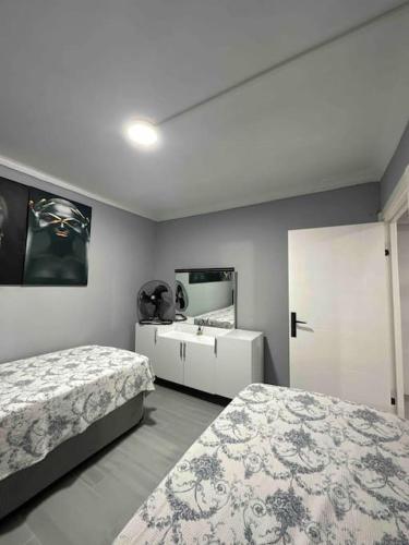 Кровать или кровати в номере Nice Apartment