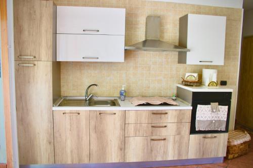 Køkken eller tekøkken på Giusy's House. Strategic Geographic Location!