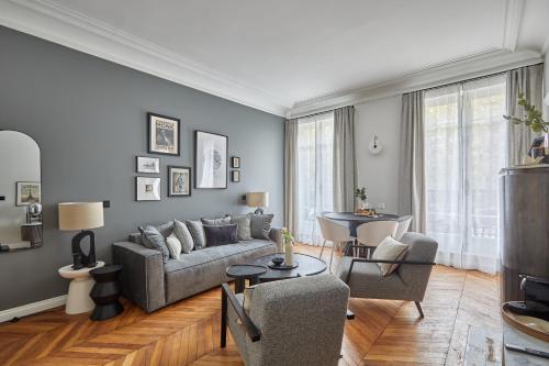 Residense Notre Dame de Paris by Studio prestige
