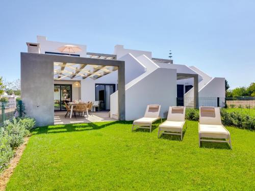 AL - Boho Chic Villa Country Club
