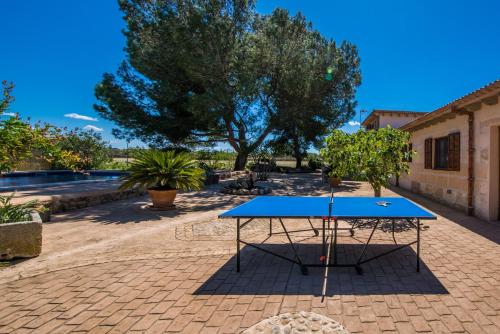 Stolní tenis v ubytování Ideal Property Mallorca - Can Ribas nebo okolí