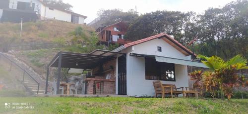 カントリーハウスが所在する建物