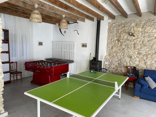 Stolní tenis v ubytování Cal Tomaset nebo okolí