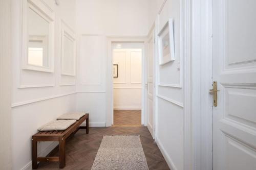 stylish apartment in the city center 1072 Budapest, 52 Dob utca kép - 3