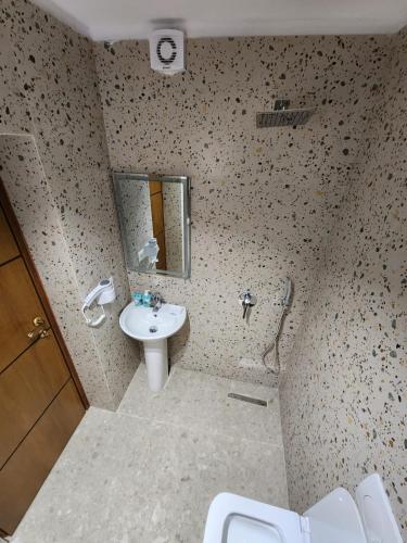 Pietro Guesthouse 2 - Imazhi 13