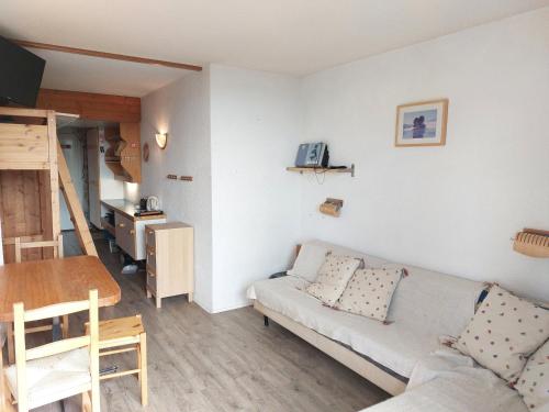 Photo de la galerie de l'établissement Studio skis aux pieds, 4 pers, Animaux admis, Village du Charvet - Les Arcs 1800 - FR-1-411-73, à Arc 1800