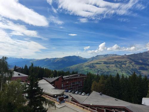 Photo de la galerie de l'établissement Studio skis aux pieds, 4 pers, Animaux admis, Village du Charvet - Les Arcs 1800 - FR-1-411-73, à Arc 1800