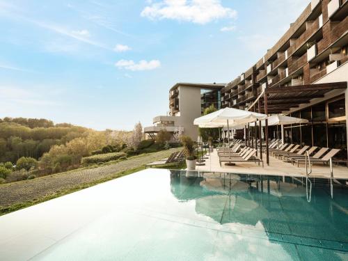 Bazén v ubytování Falkensteiner Balance Resort Stegersbach - Adults only nebo v jeho okolí