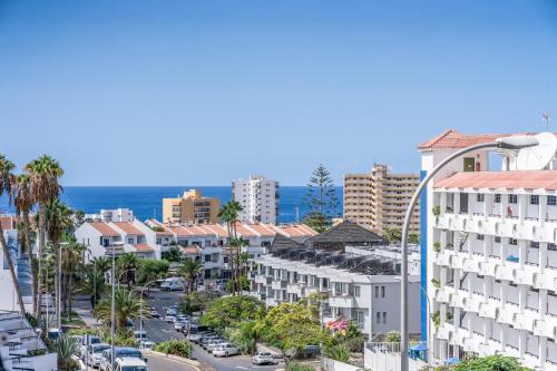SUMMERLAND LUXURY APARTMENT lN LOS CRISTIANOS