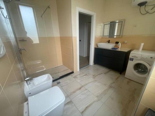 Ванная комната в Avi - Daily Rent Apartment