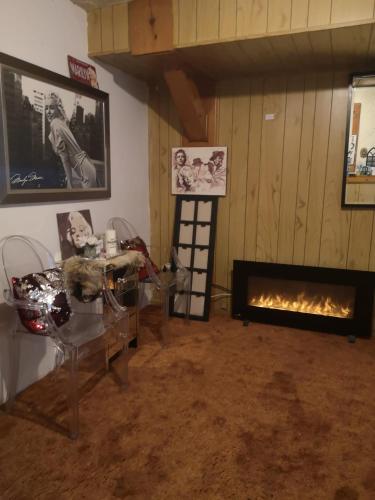 Beautiful 2 level Space Enjoy – Photos 3