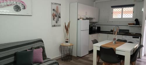 Η κουζίνα ή μικρή κουζίνα στο Appartement tout confort