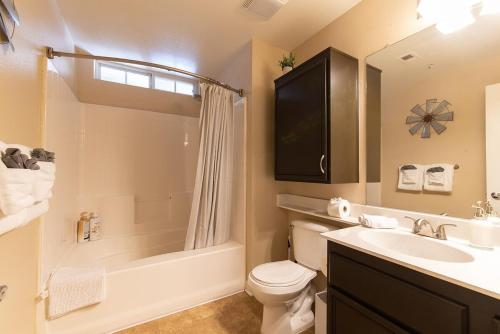 Koupelna v ubytování Luxury Modern Suite, Kingbed, Fast Wifi
