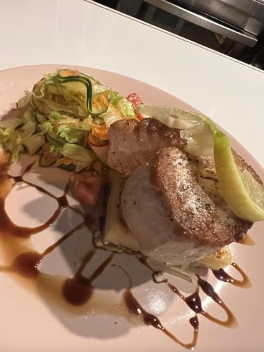 ホリデーパークの敷地内または近くでの食事または食べ物