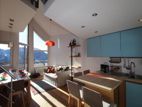 Photo de la galerie de l'établissement Appartement rénové à Avoriaz - Village des Dromonts, 6 pers, 5 min à pied du centre, Balcon/Terrasse - FR-1-633-75, à Morzine