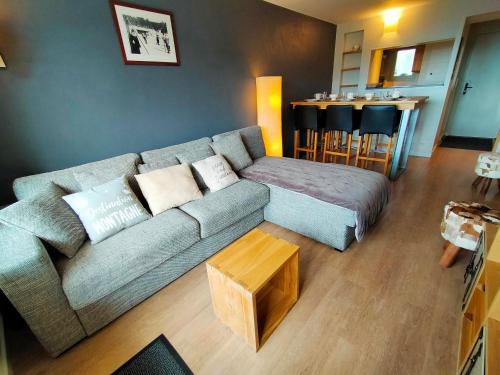Photo de la galerie de l'établissement Avoriaz: Appartement rénové 3 pièces, 6 pers, balcon, wifi, casier à skis - FR-1-633-76, à Morzine