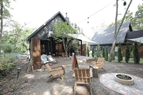 Jardín al aire libre en SAUNA FOREST CABIN 軽井沢 御代田 B棟 mori-asobi