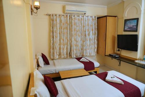 Gallery image of hotel suraj classic in Pune
