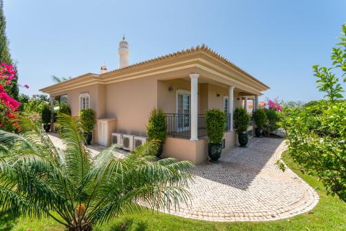 Fonte Santa Villa