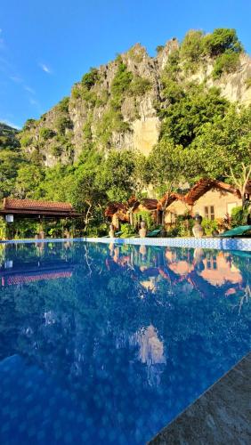 Hồ bơi trong/gần Tam Coc Mr.Loa Homestay